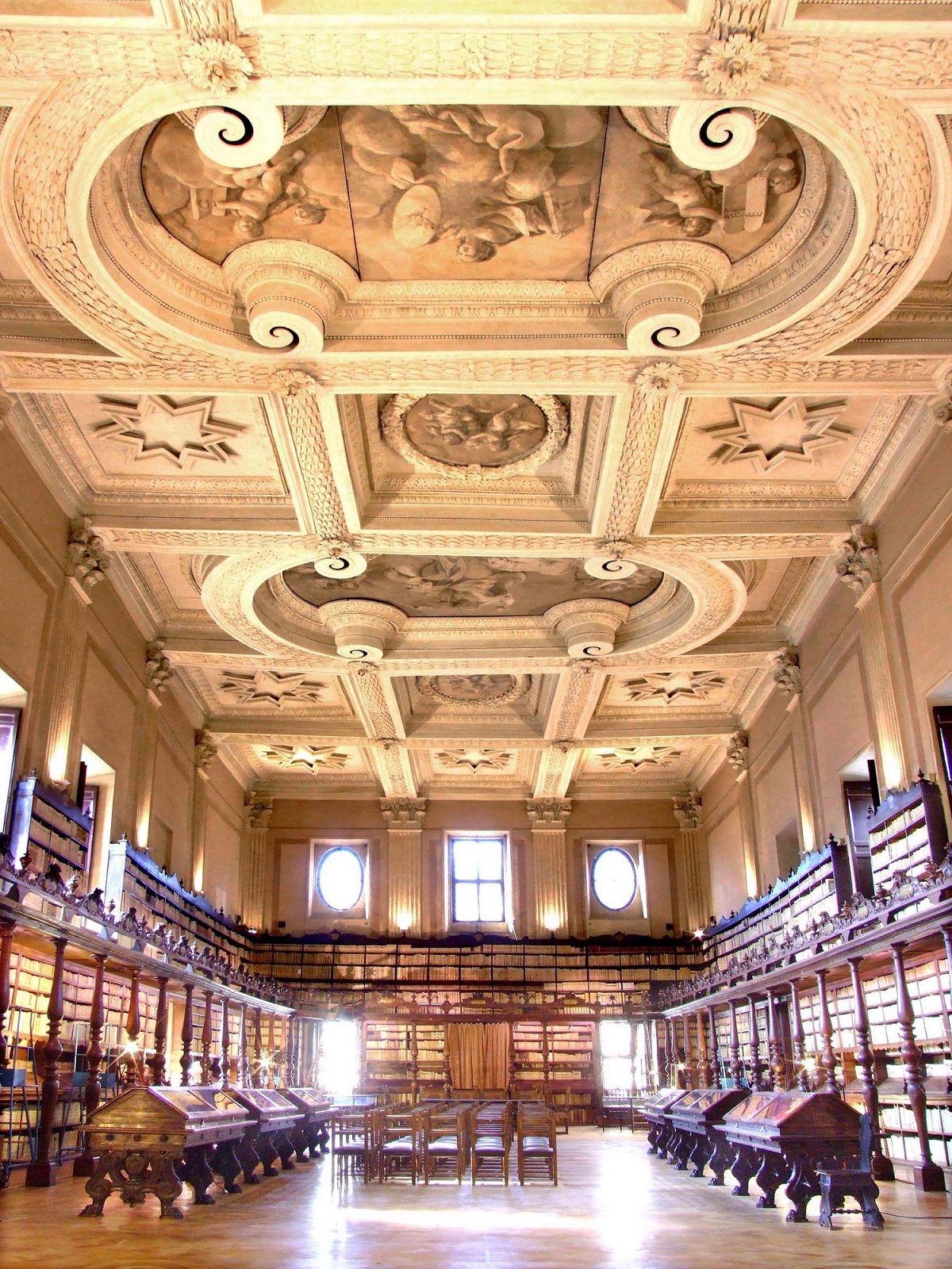 Bbiblioteca vallicelliana rome italy 02.jpg